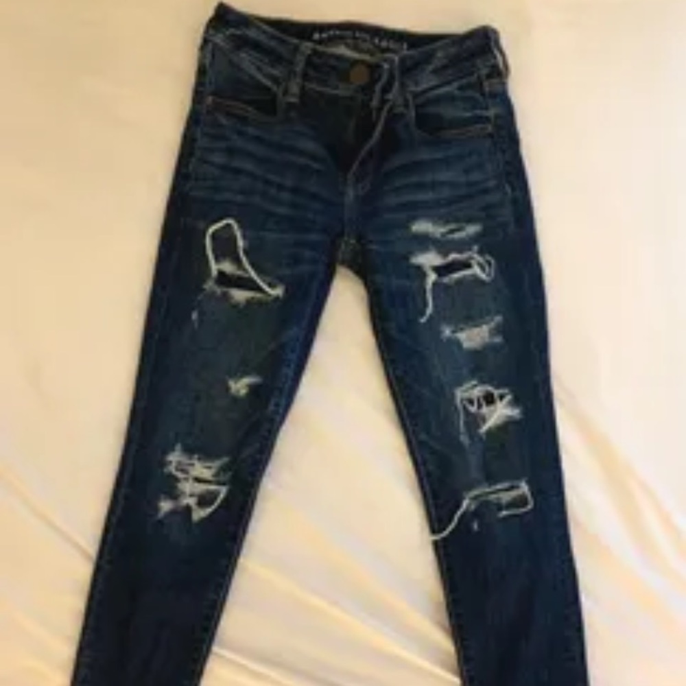 Dark wash American eagle jeans!